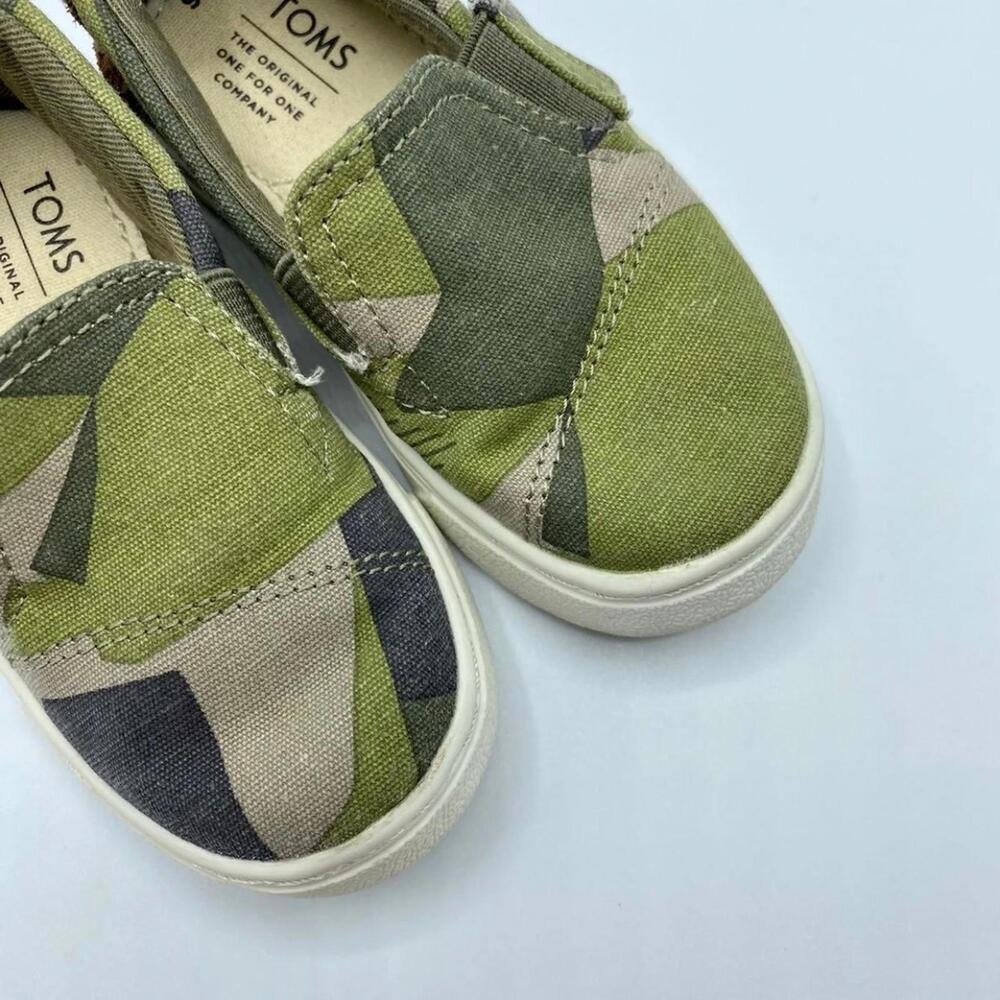 TOMS Camo Luca Slip-Ons